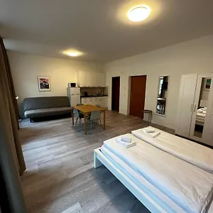 Hitrental Seefeld - Kreuzstrasse Apartment
