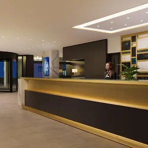 Crowne Plaza By Ihg Hotell